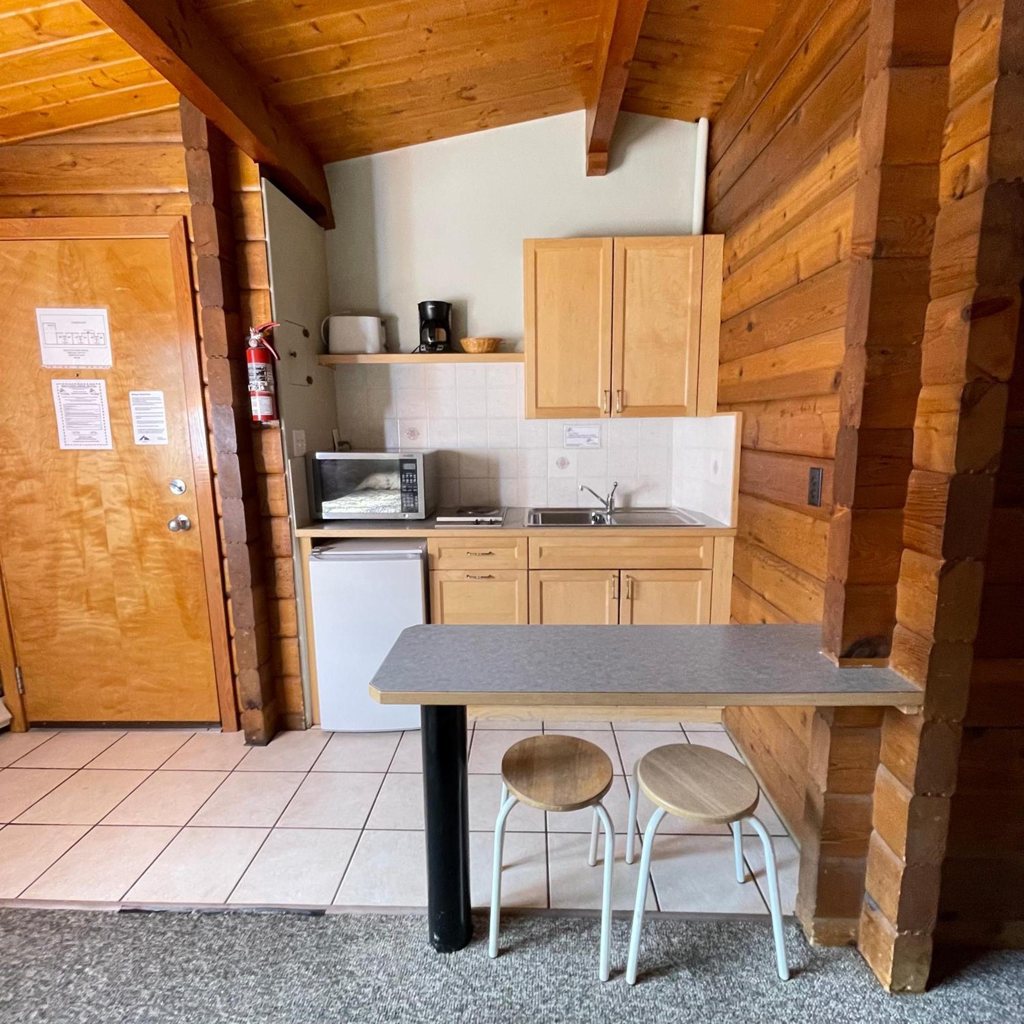 Raccoon Lodge Motel Сильван-Лейк Экстерьер фото