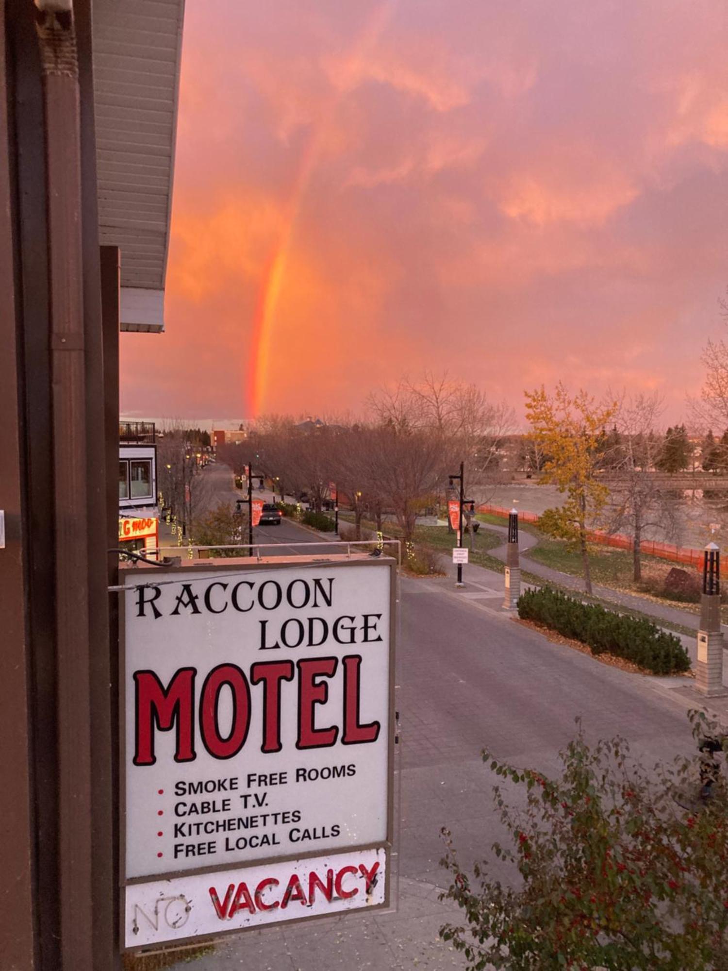 Raccoon Lodge Motel Сильван-Лейк Экстерьер фото